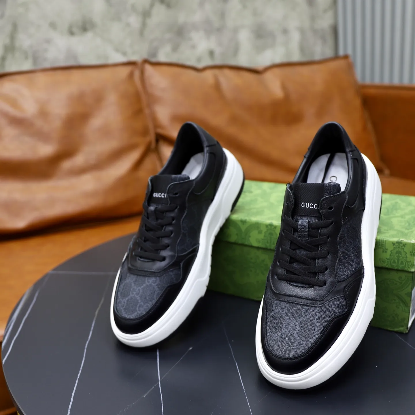 Men's shoes 💰440💰🙅‍♂️🙅‍♂️🙅‍♂️ Brand: GUCCI Standard code: 38–44 (45 can be customized) Grade: Same as the official website Material: Original cowhide fabric Comfortable pigskin lining Lightweight and wear-resistant outsole Style category: Men's fashionable casual shoes and boots Running sneakers Distinguished luxury brand elements Top luxury color: actual picture color